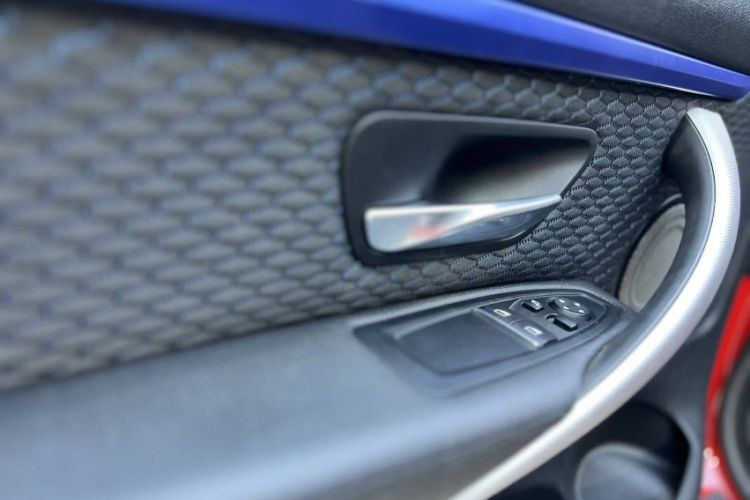 Used BMW 4 Series 2019 425i M Sport Package Interior 1