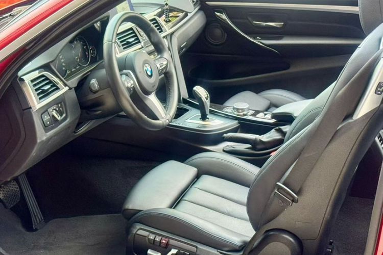 Used BMW 4 Series 2019 425i Convertible M Sport Package Interior 2