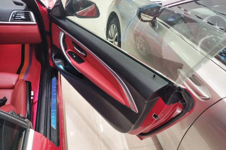 Used BMW 4 Series 2019 425i Convertible M Sport Package Interior 6