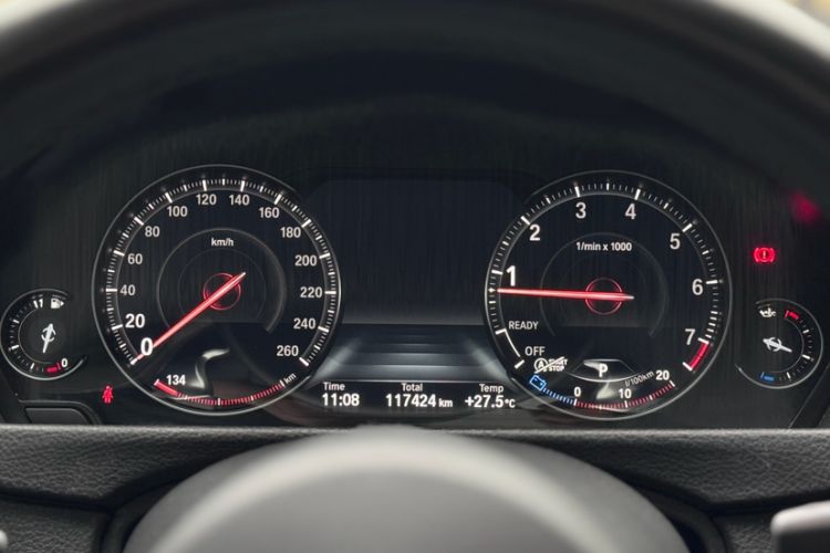 Used BMW 4 Series 2019 430i M Sport Night Edition Odometer Close Up
