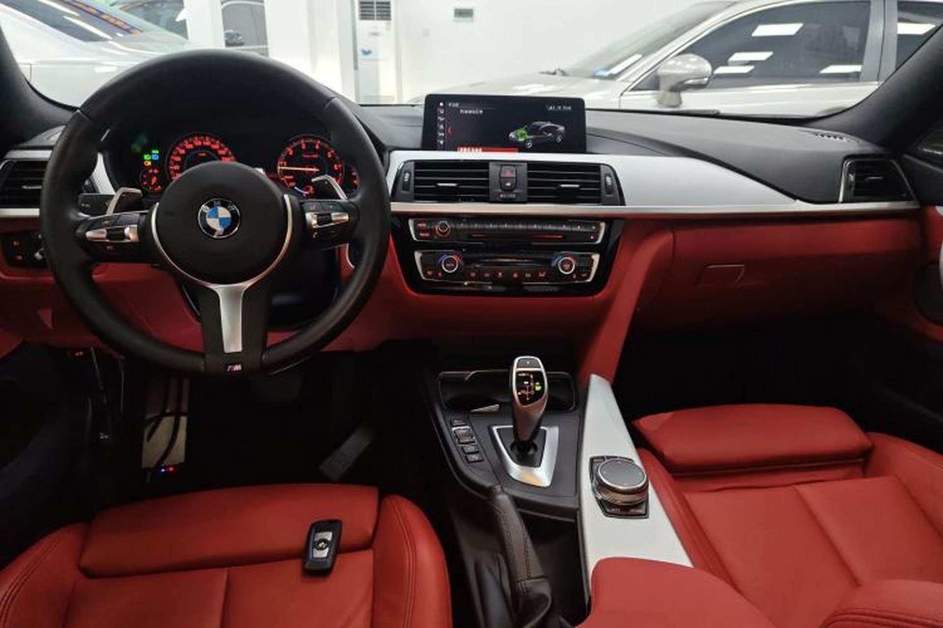 Used BMW 4 Series 2019 425i Gran Coupe M Sport Night Edition Center Console