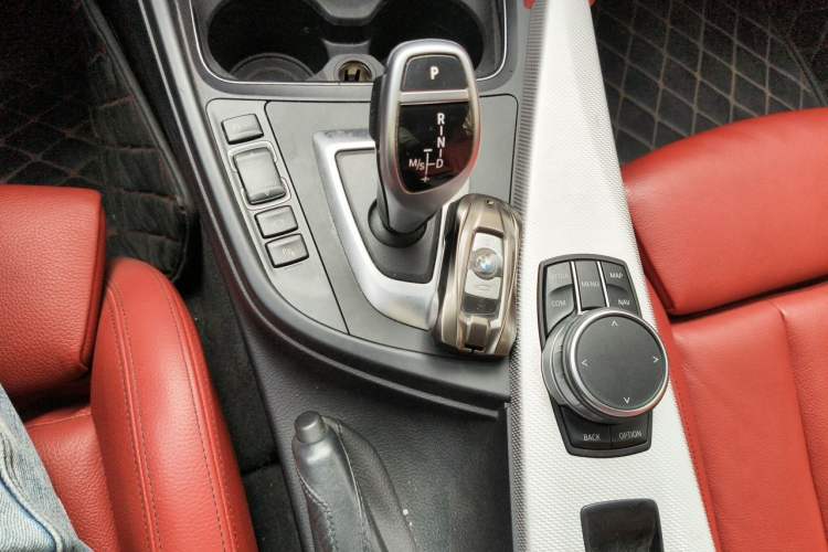 Used BMW 4 Series 2019 425i Convertible M Sport Package Gear Lever