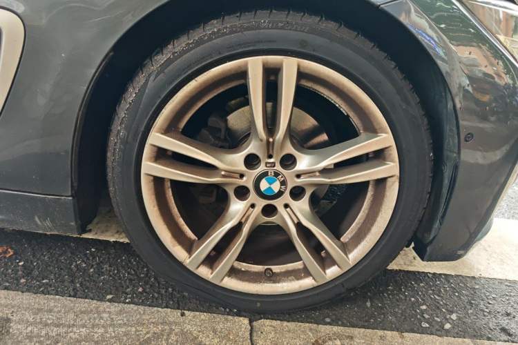 Used BMW 4 Series 2019 425i M Sport Package Right Front Wheel Hub