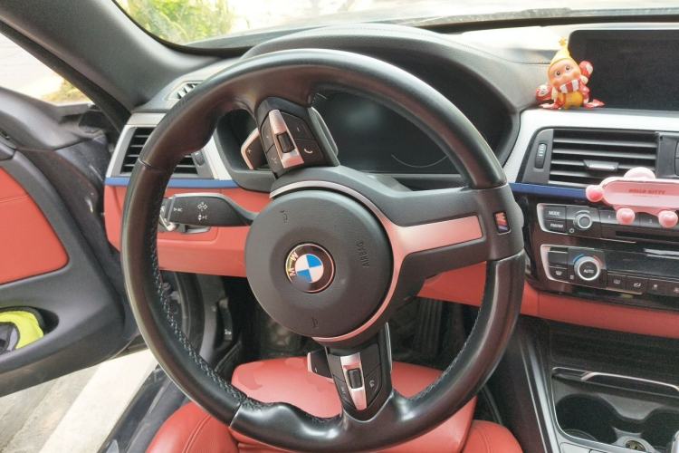 Used BMW 4 Series 2019 425i Convertible M Sport Package Steering Wheel