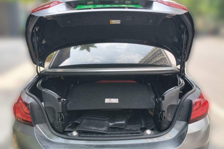 Used BMW 4 Series 2019 425i Convertible M Sport Package Trunk