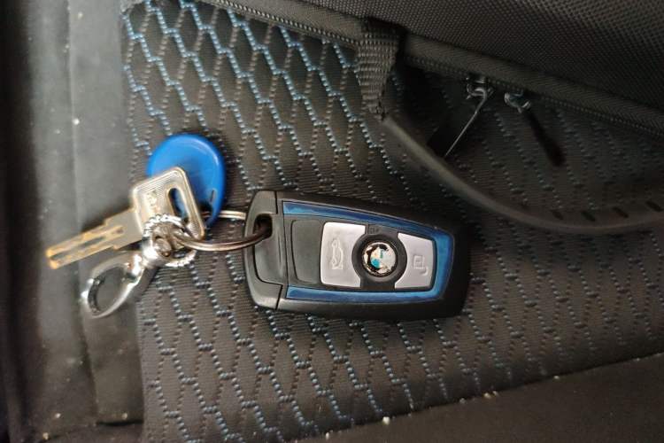 Used BMW 4 Series 2019 425i M Sport Package Vehicle Key