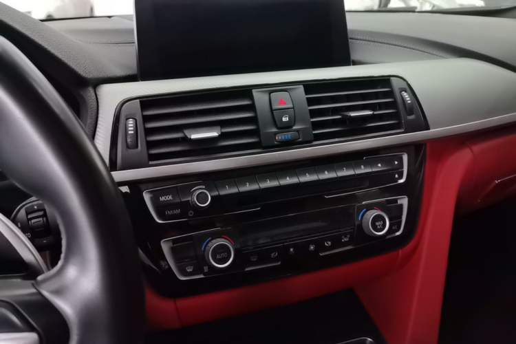 Used BMW 4 Series 2019 425i Gran Coupe M Sport Night Edition Audio And AC Panel