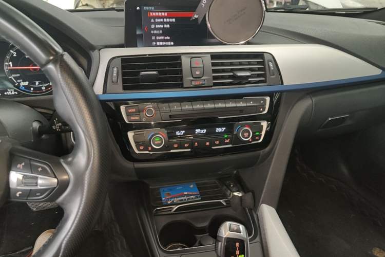 Used BMW 4 Series 2019 425i Gran Coupe M Sport Package Audio And AC Panel