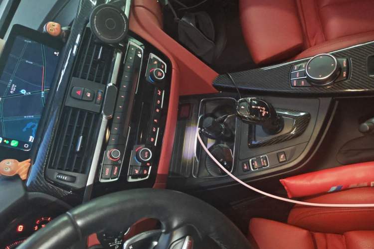 Used BMW 4 Series 2019 425i Convertible M Sport Package Audio And AC Panel