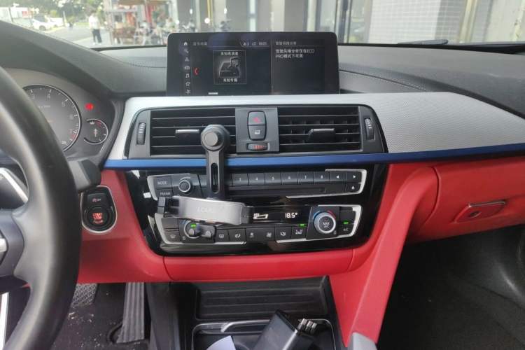 Used BMW 4 Series 2019 425i Convertible M Sport Night Edition Audio And AC Panel