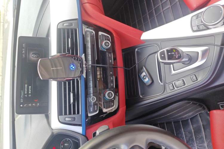 Used BMW 4 Series 2019 425i Convertible M Sport Package Audio And AC Panel