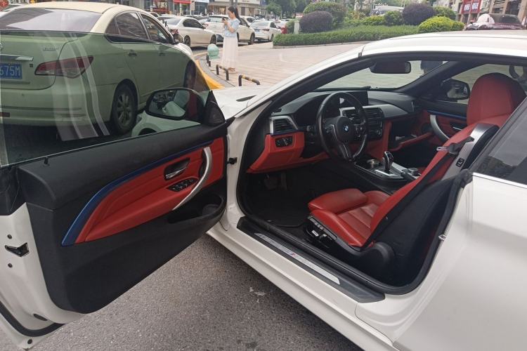 Used BMW 4 Series 2019 425i Convertible M Sport Package Driver Seat