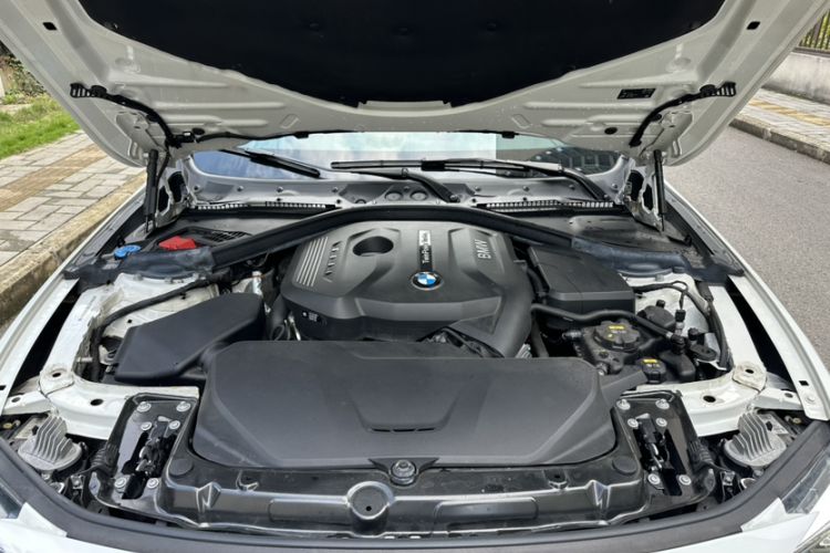 Used BMW 4 Series 2019 425i Gran Coupe M Sport Package Engine Bay