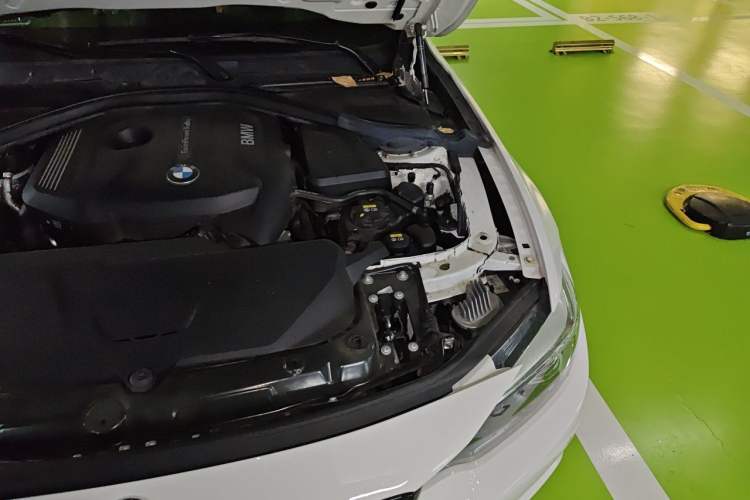 Used BMW 4 Series 2019 425i Gran Coupe M Sport Night Edition Engine Bay Left