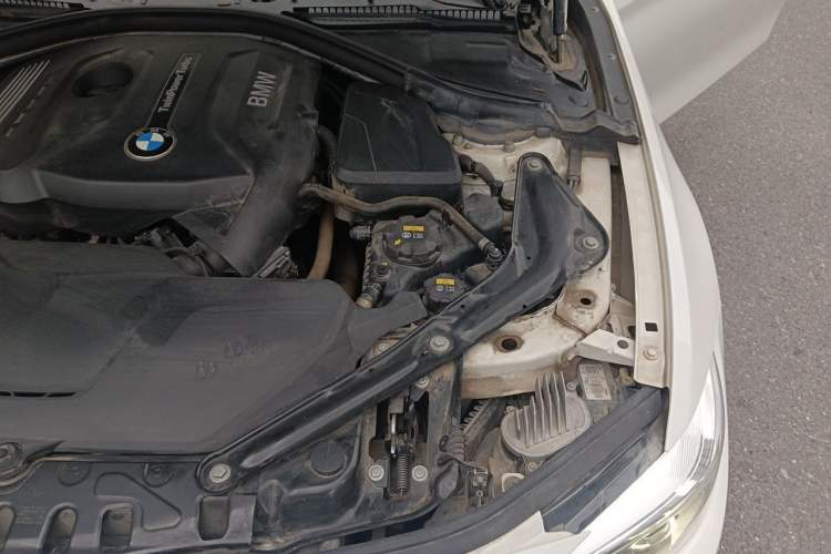 Used BMW 4 Series 2019 425i Convertible M Sport Package Engine Bay Left