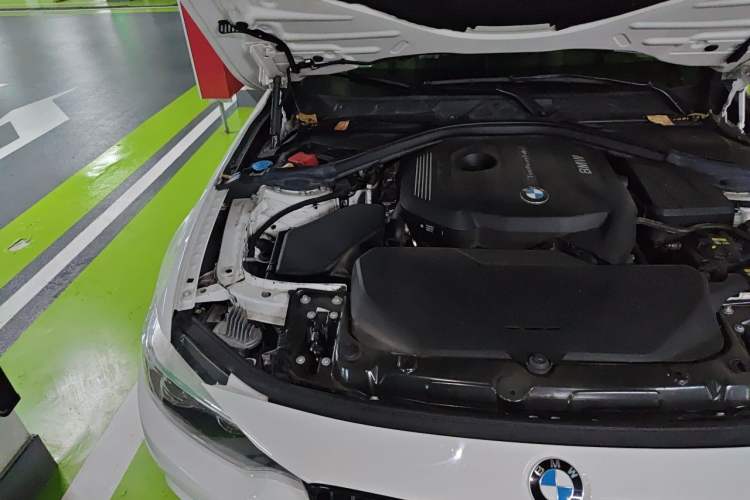 Used BMW 4 Series 2019 425i Gran Coupe M Sport Night Edition Engine Bay Right