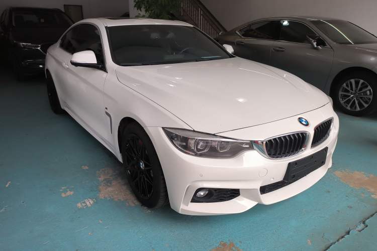 Used BMW 4 Series 2019 425i M Sport Package Exterior 1