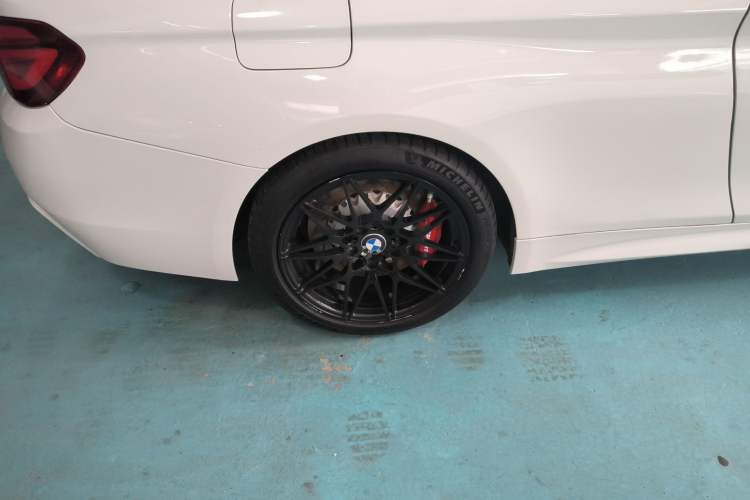 Used BMW 4 Series 2019 425i M Sport Package Exterior 5