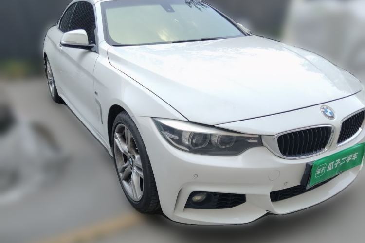 Used BMW 4 Series 2019 425i Convertible M Sport Package Front Right 45 Deg