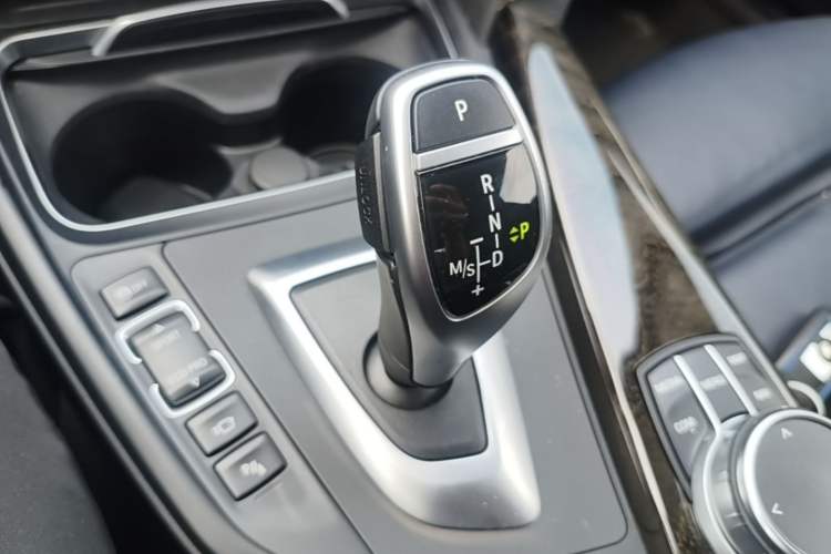 Used BMW 4 Series 2019 430i M Sport Night Edition Gear Lever