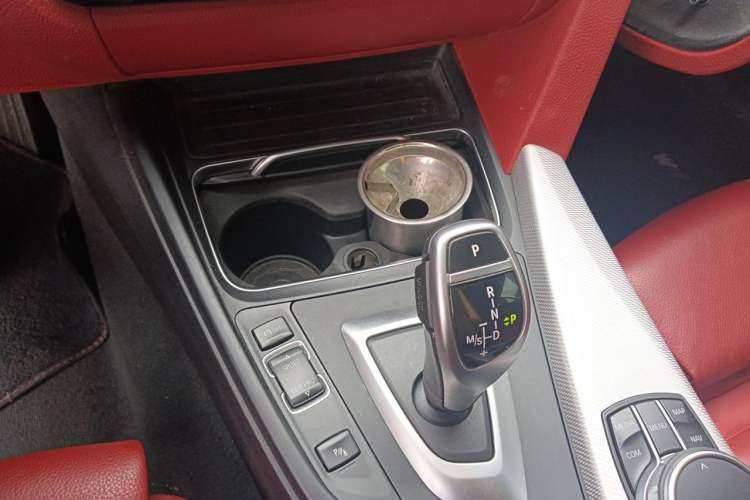 Used BMW 4 Series 2019 425i Convertible M Sport Package Gear Lever