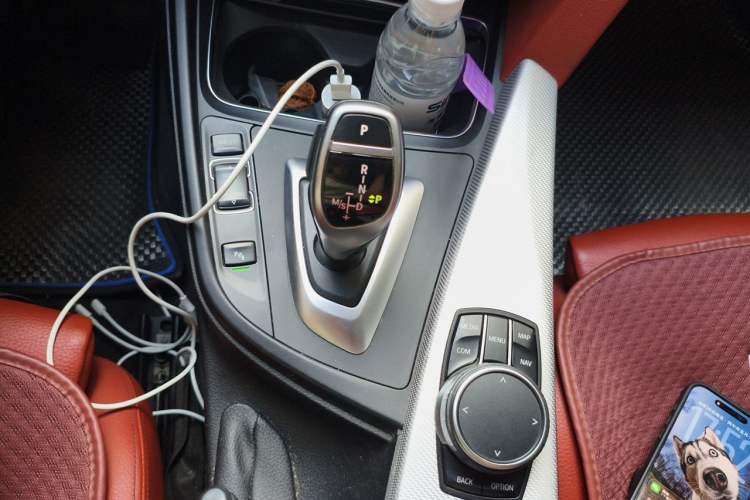 Used BMW 4 Series 2019 425i Convertible M Sport Package Gear Lever
