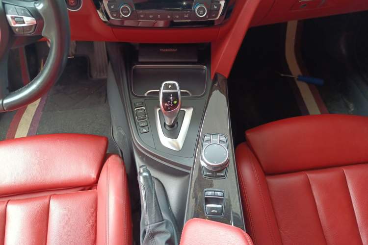 Used BMW 4 Series 2019 430i Convertible M Sport Night Edition Gear Lever