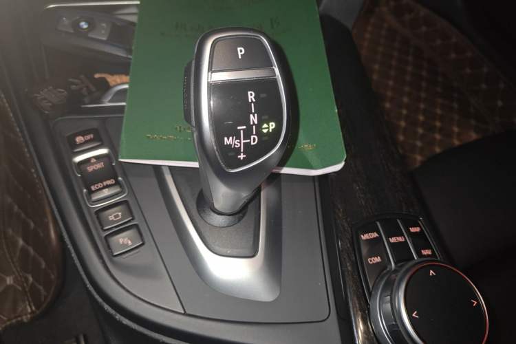 Used BMW 4 Series 2019 430i M Sport Night Edition Gear Lever