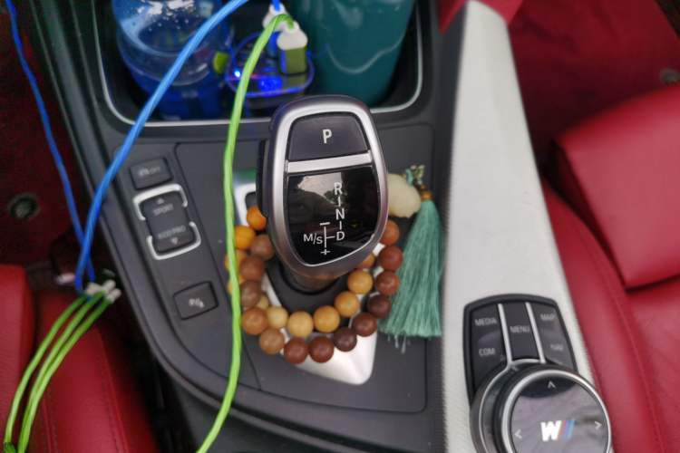 Used BMW 4 Series 2019 425i Convertible M Sport Package Gear Lever
