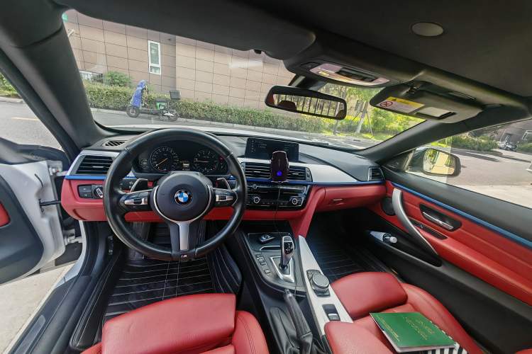 Used BMW 4 Series 2019 425i Convertible M Sport Package Interior 2