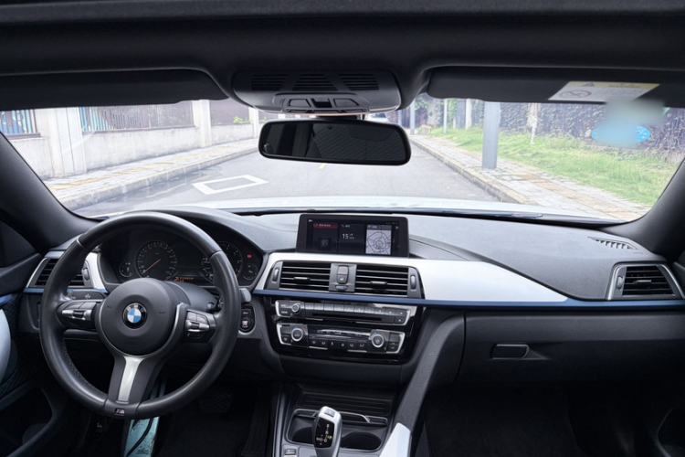 Used BMW 4 Series 2019 425i Gran Coupe M Sport Package Interior 4