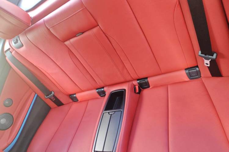 Used BMW 4 Series 2019 425i Convertible M Sport Package Interior 4