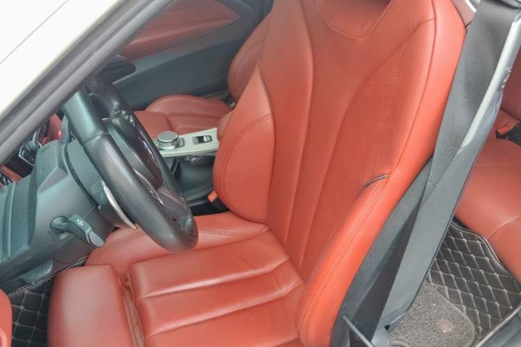 Used BMW 4 Series 2019 425i Convertible M Sport Package Left Front Seat