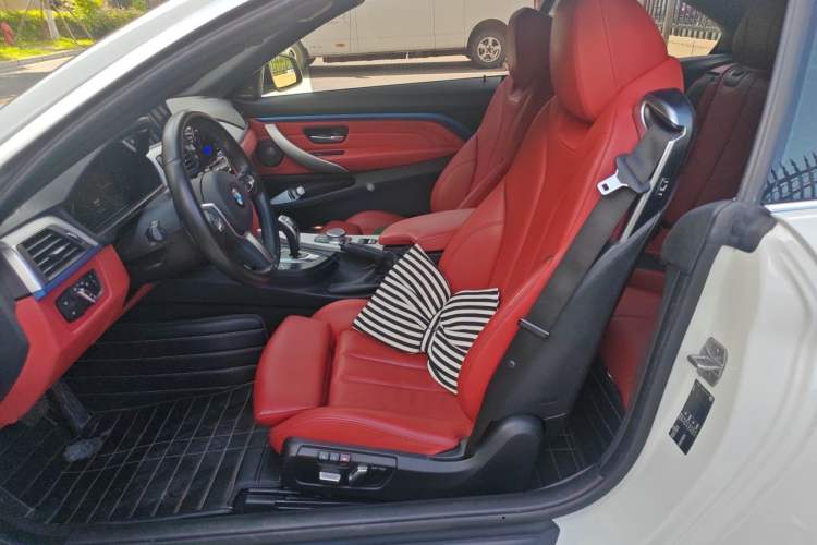 Used BMW 4 Series 2019 425i Convertible M Sport Package Left Front Seat