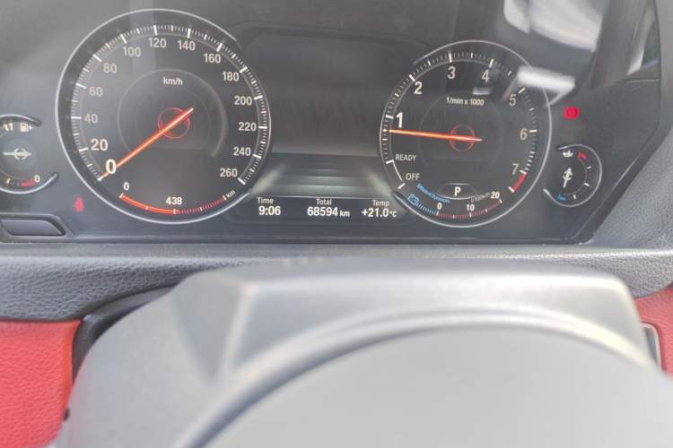 Used BMW 4 Series 2019 425i Convertible M Sport Package Odometer Close Up