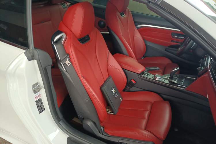Used BMW 4 Series 2019 430i Convertible M Sport Night Edition Right Front Seat