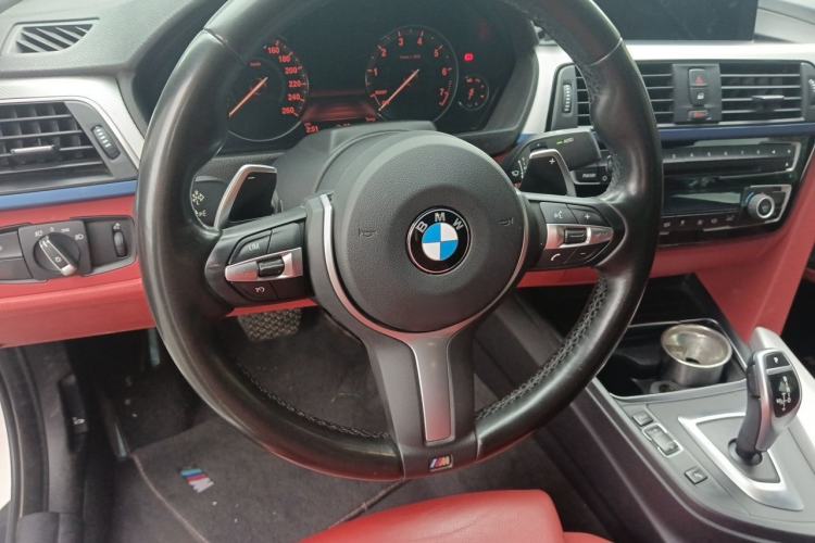 Used BMW 4 Series 2019 425i Convertible M Sport Package Steering Wheel