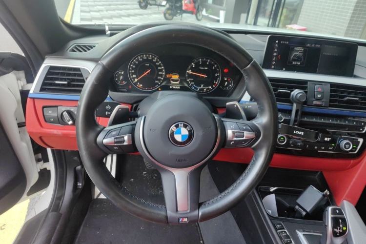 Used BMW 4 Series 2019 425i Convertible M Sport Night Edition Steering Wheel