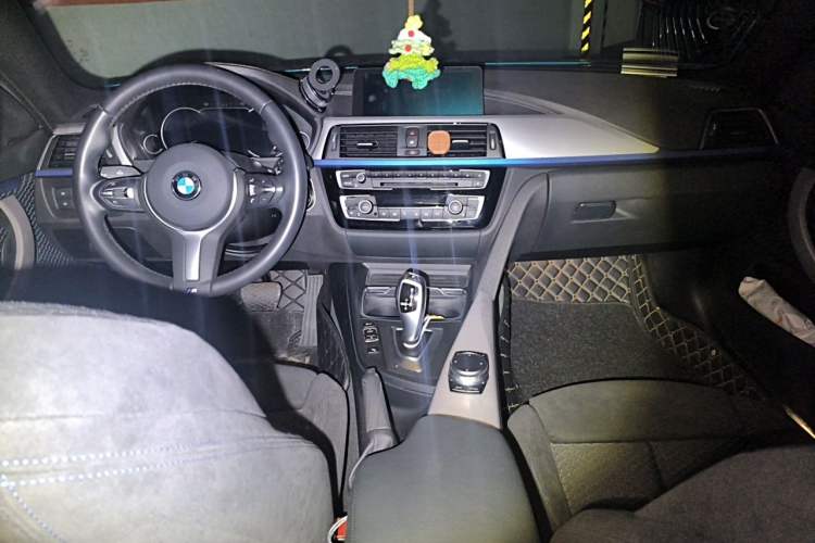 Used BMW 4 Series 2020 425i Gran Coupe M Sport Package Center Console