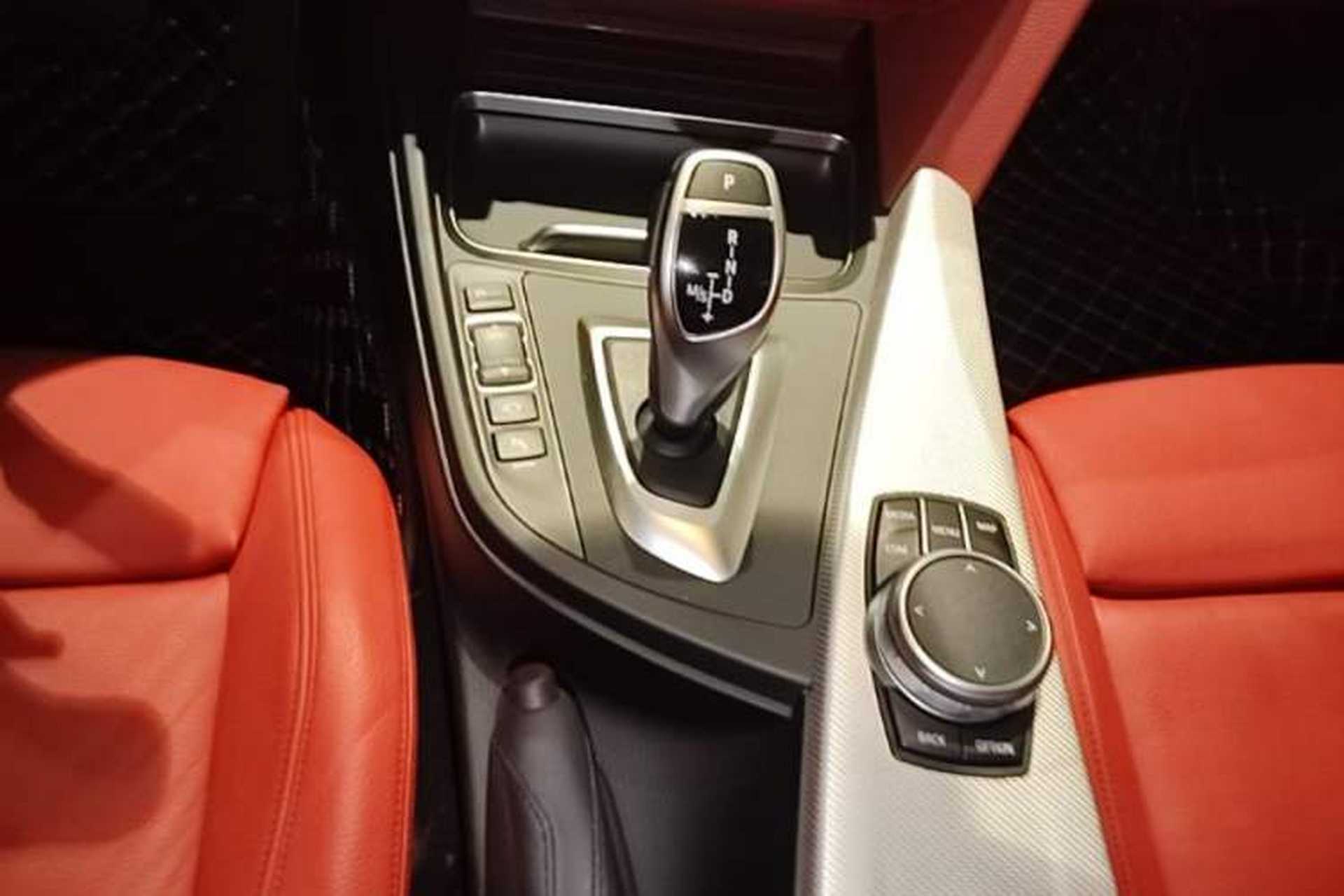 Used BMW 4 Series 2020 425i Gran Coupe M Sport Night Edition Gear Lever