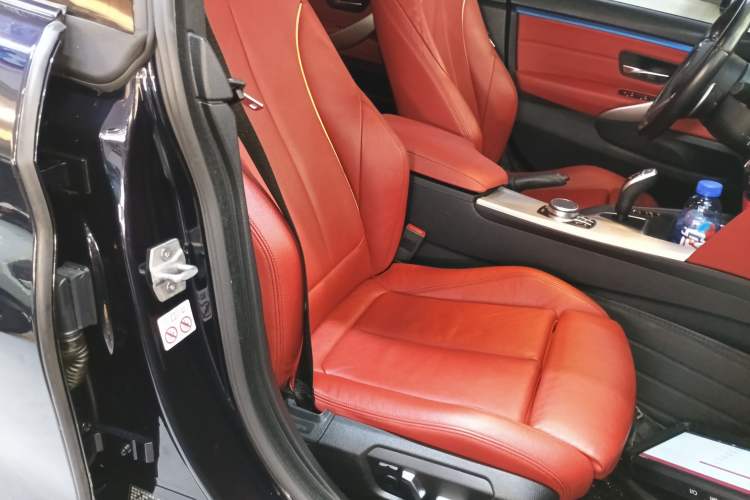 Used BMW 4 Series 2020 425i Gran Coupe M Sport Night Edition Right Front Seat