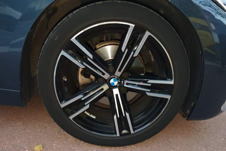 Used BMW 4 Series 2020 425i Gran Coupe M Sport Package Right Front Wheel Hub