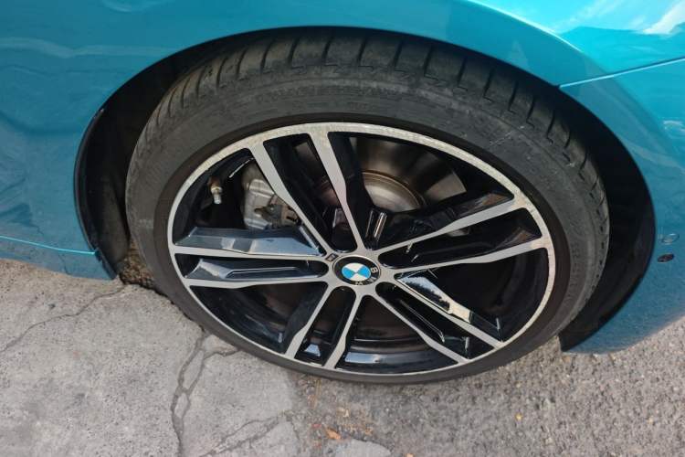 Used BMW 4 Series 2020 430i Gran Coupe M Sport Night Edition Right Front Wheel Hub