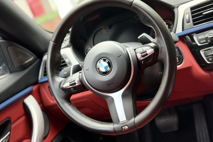 Used BMW 4 Series 2020 425i Gran Coupe M Sport Night Edition Steering Wheel