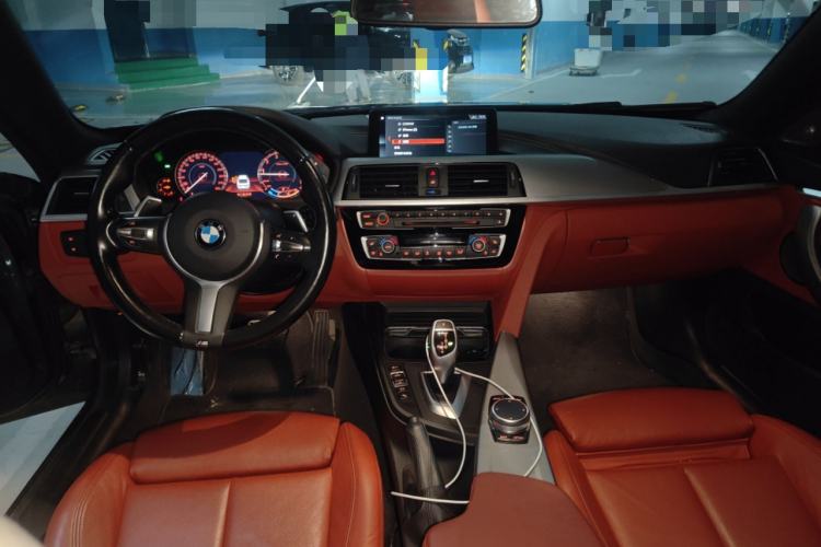 Used BMW 4 Series 2020 425i Gran Coupe M Sport Night Edition Center Console