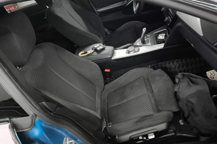 Used BMW 4 Series 2020 425i Gran Coupe M Sport Package Right Front Seat