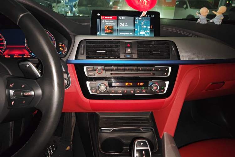Used BMW 4 Series 2020 425i Gran Coupe M Sport Night Edition Audio And AC Panel