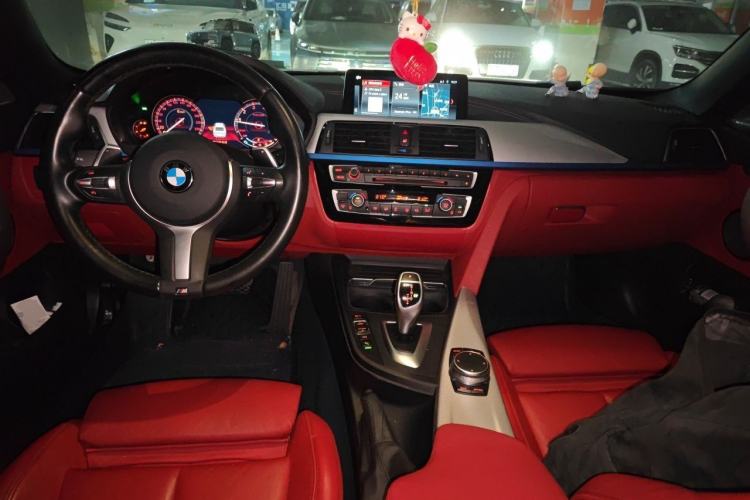 Used BMW 4 Series 2020 425i Gran Coupe M Sport Night Edition Center Console