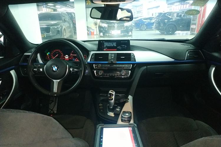 Used BMW 4 Series 2020 425i Gran Coupe M Sport Package Center Console