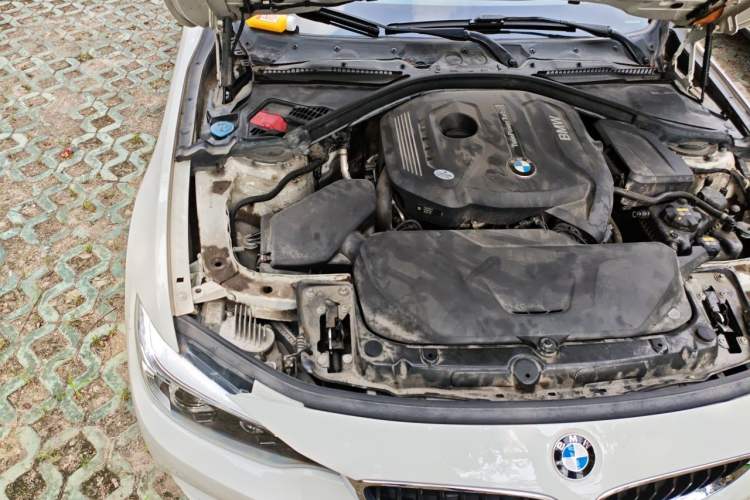 Used BMW 4 Series 2020 425i Gran Coupe M Sport Package Engine Bay Right